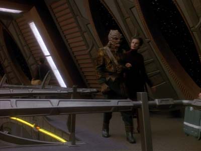 Star Trek: Deep Space Nine Screencaps "Life Support" (S3:E13)