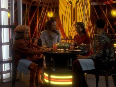 Star Trek: Deep Space Nine Screencaps "Life Support" (S3:E13)