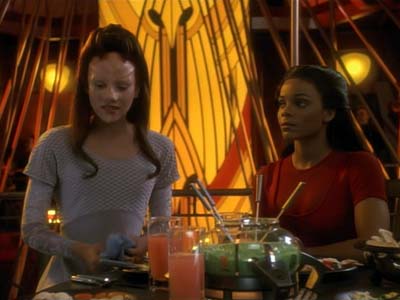 Star Trek: Deep Space Nine Screencaps "Life Support" (S3:E13)