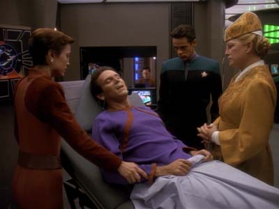 Star Trek: Deep Space Nine Screencaps "Life Support" (S3:E13)