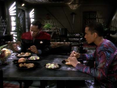 Star Trek: Deep Space Nine Screencaps "Life Support" (S3:E13)