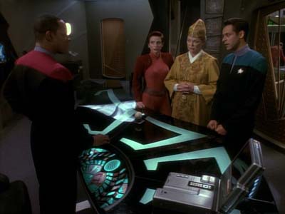 Star Trek: Deep Space Nine Screencaps "Life Support" (S3:E13)