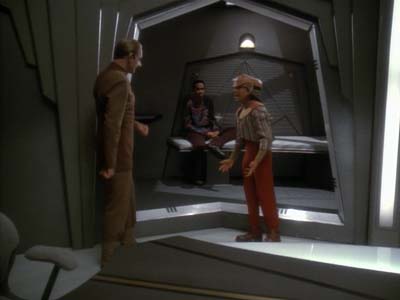 Star Trek: Deep Space Nine Screencaps "Life Support" (S3:E13)