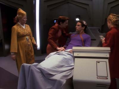 Star Trek: Deep Space Nine Screencaps "Life Support" (S3:E13)