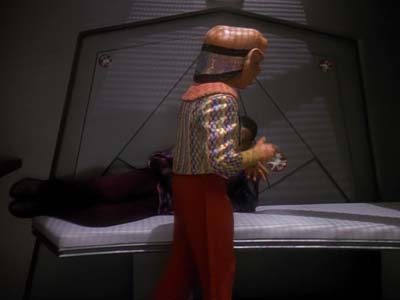 Star Trek: Deep Space Nine Screencaps "Life Support" (S3:E13)