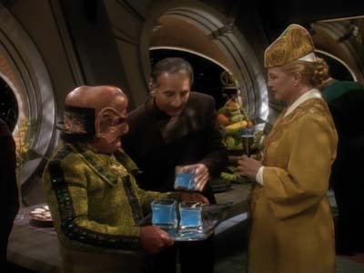 Star Trek: Deep Space Nine Screencaps "Life Support" (S3:E13)