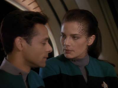 Star Trek: Deep Space Nine Screencaps "Life Support" (S3:E13)