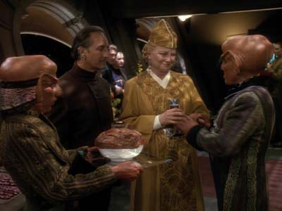 Star Trek: Deep Space Nine Screencaps "Life Support" (S3:E13)