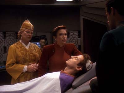 Star Trek: Deep Space Nine Screencaps "Life Support" (S3:E13)