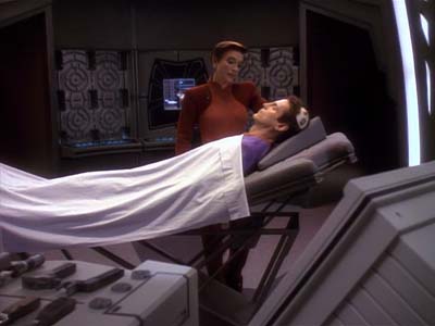 Star Trek: Deep Space Nine Screencaps "Life Support" (S3:E13)