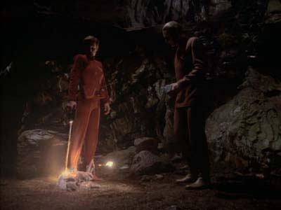 Star Trek: Deep Space Nine Screencaps "Heart of Stone" (S3:E14)