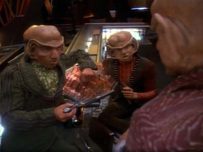 Star Trek: Deep Space Nine Screencaps "Heart of Stone" (S3:E14)