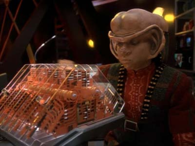 Star Trek: Deep Space Nine Screencaps "Heart of Stone" (S3:E14)