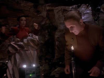 Star Trek: Deep Space Nine Screencaps "Heart of Stone" (S3:E14)