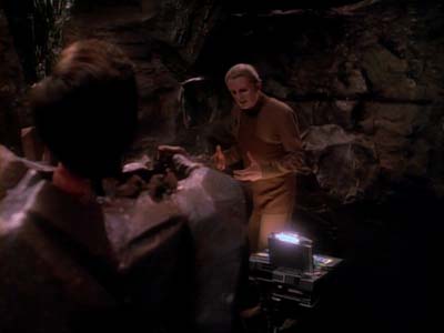 Star Trek: Deep Space Nine Screencaps "Heart of Stone" (S3:E14)
