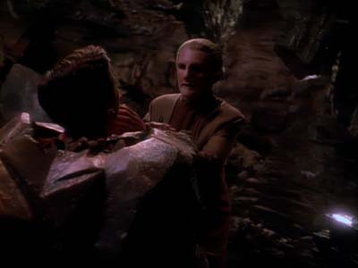 Star Trek: Deep Space Nine Screencaps "Heart of Stone" (S3:E14)