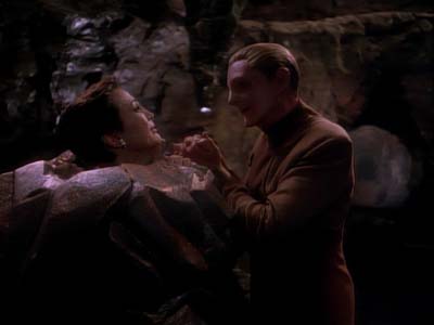 Star Trek: Deep Space Nine Screencaps "Heart of Stone" (S3:E14)