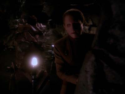 Star Trek: Deep Space Nine Screencaps "Heart of Stone" (S3:E14)
