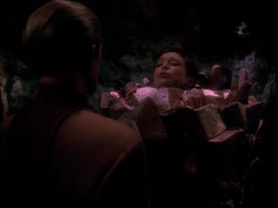 Star Trek: Deep Space Nine Screencaps "Heart of Stone" (S3:E14)