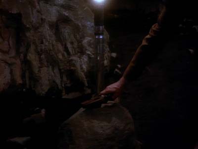 Star Trek: Deep Space Nine Screencaps "Heart of Stone" (S3:E14)