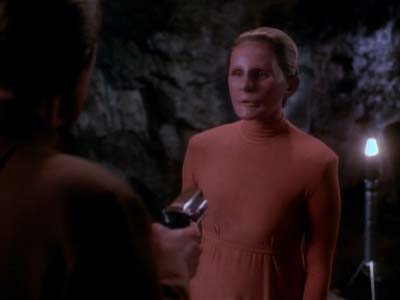 Star Trek: Deep Space Nine Screencaps "Heart of Stone" (S3:E14)