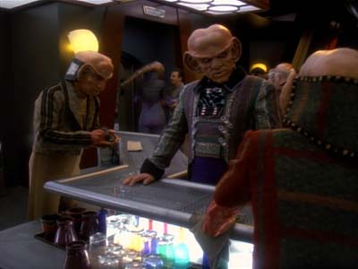 Star Trek: Deep Space Nine Screencaps "Heart of Stone" (S3:E14)