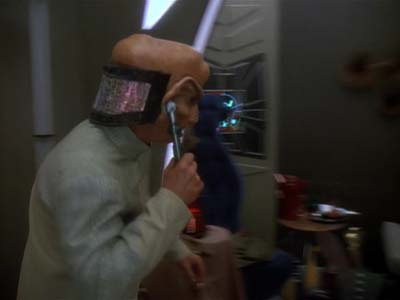 Star Trek: Deep Space Nine Screencaps "Prophet Motive" (S3:E16)