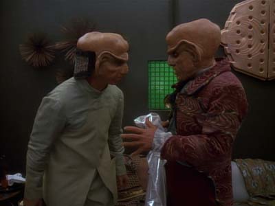 Star Trek: Deep Space Nine Screencaps "Prophet Motive" (S3:E16)