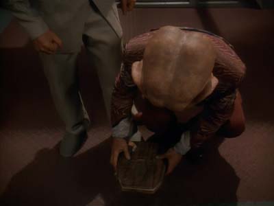 Star Trek: Deep Space Nine Screencaps "Prophet Motive" (S3:E16)