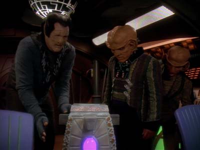 Star Trek: Deep Space Nine Screencaps "Prophet Motive" (S3:E16)