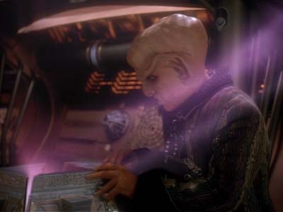 Star Trek: Deep Space Nine Screencaps "Prophet Motive" (S3:E16)