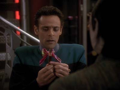 Star Trek: Deep Space Nine Screencaps "Distant Voices" (S3:E18)