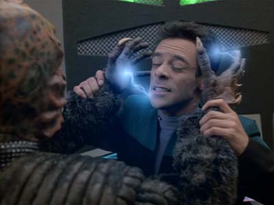 Star Trek: Deep Space Nine Screencaps "Distant Voices" (S3:E18)