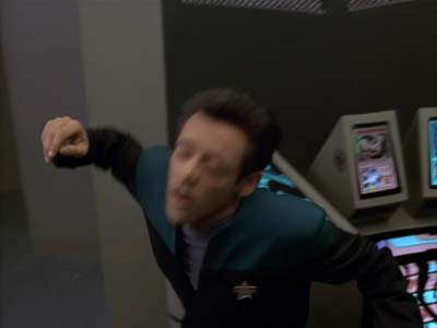 Star Trek: Deep Space Nine Screencaps "Distant Voices" (S3:E18)