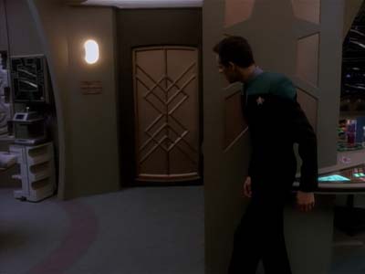 Star Trek: Deep Space Nine Screencaps "Distant Voices" (S3:E18)