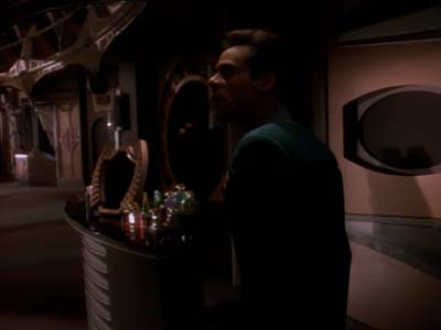 Star Trek: Deep Space Nine Screencaps "Distant Voices" (S3:E18)
