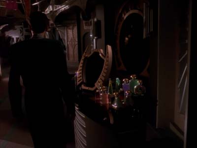Star Trek: Deep Space Nine Screencaps "Distant Voices" (S3:E18)