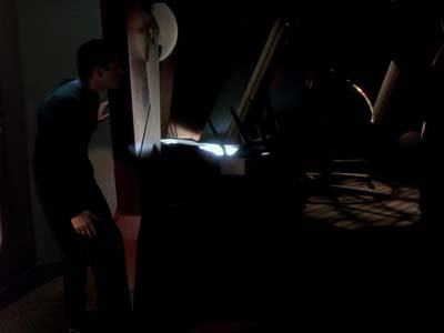 Star Trek: Deep Space Nine Screencaps "Distant Voices" (S3:E18)