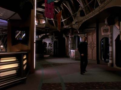 Star Trek: Deep Space Nine Screencaps "Distant Voices" (S3:E18)