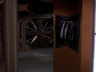 Star Trek: Deep Space Nine Screencaps "Distant Voices" (S3:E18)