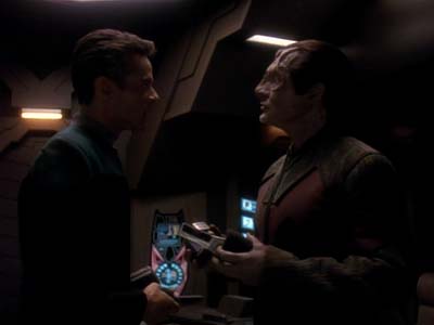 Star Trek: Deep Space Nine Screencaps "Distant Voices" (S3:E18)
