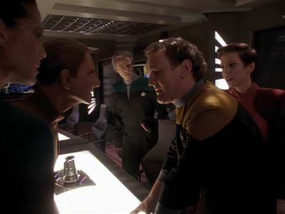 Star Trek: Deep Space Nine Screencaps "Distant Voices" (S3:E18)