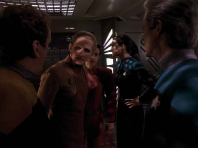 Star Trek: Deep Space Nine Screencaps "Distant Voices" (S3:E18)