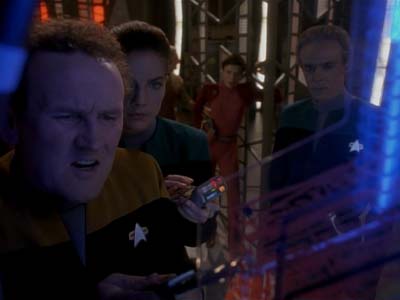 Star Trek: Deep Space Nine Screencaps "Distant Voices" (S3:E18)