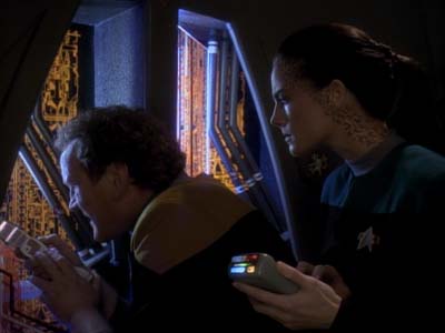 Star Trek: Deep Space Nine Screencaps "Distant Voices" (S3:E18)