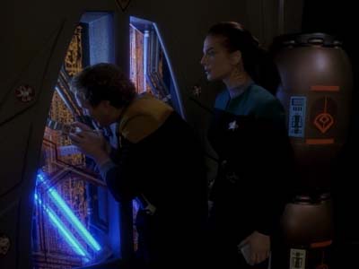 Star Trek: Deep Space Nine Screencaps "Distant Voices" (S3:E18)