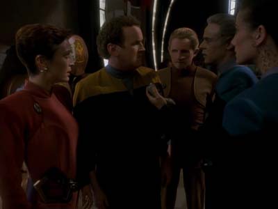 Star Trek: Deep Space Nine Screencaps "Distant Voices" (S3:E18)