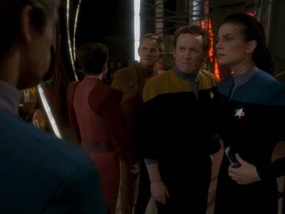 Star Trek: Deep Space Nine Screencaps "Distant Voices" (S3:E18)