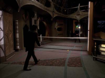 Star Trek: Deep Space Nine Screencaps "Distant Voices" (S3:E18)