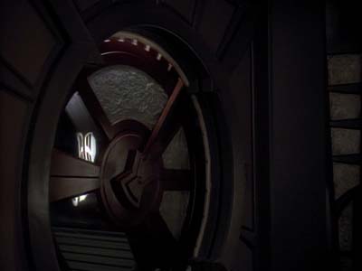 Star Trek: Deep Space Nine Screencaps "Distant Voices" (S3:E18)